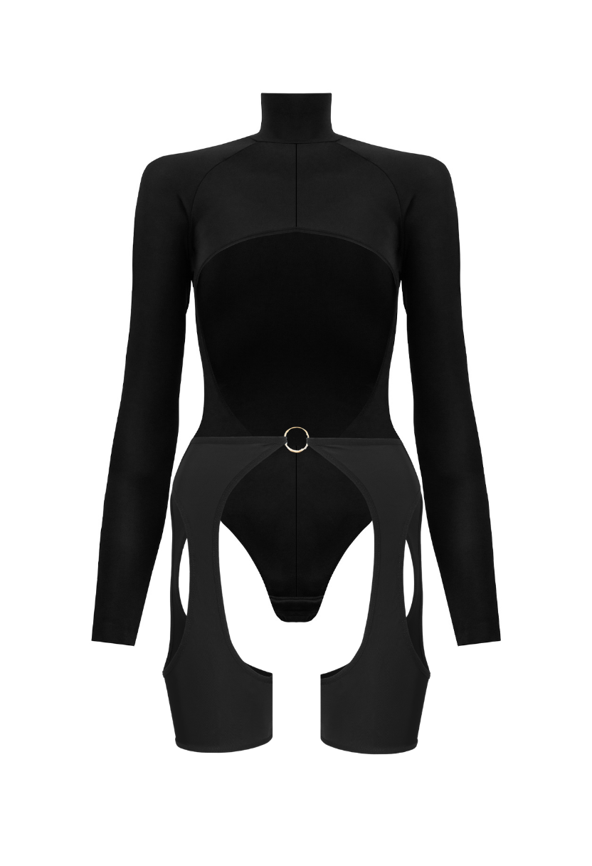 Zendaya Set Black